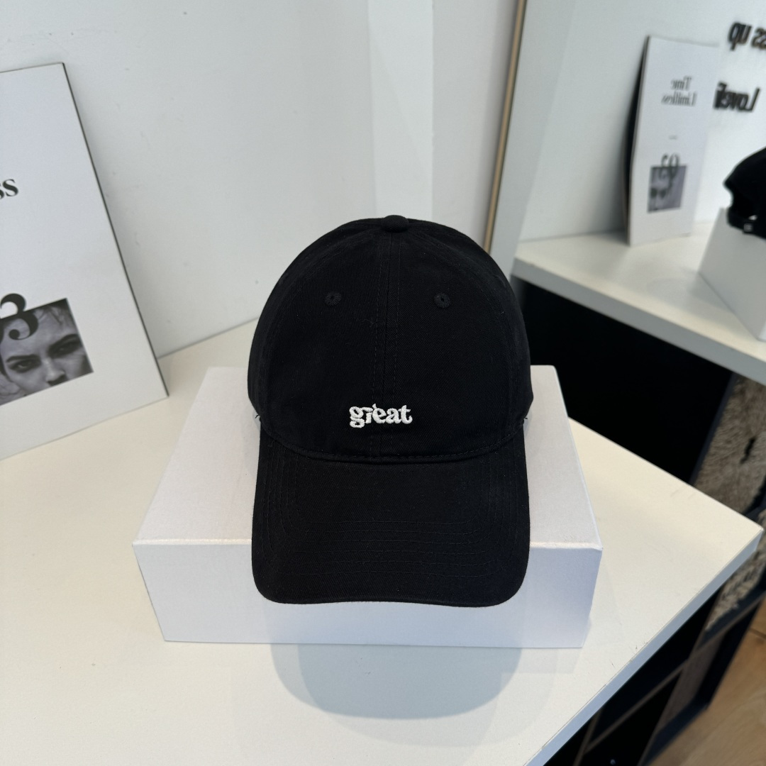 NO:866305,Trendy brand new design, super good texture, standard external line positioning, fine workmanship, simple and elegant, low price and high volume!  hats straw hat bucket hat baseball cap, hat, espadrilles, hats19860909潮牌新款设计,质感超好,外部线条定位标准,做工精细,简约大气低价走量！帽子草帽渔夫帽棒球帽,帽子,espadrilles,hats,hat