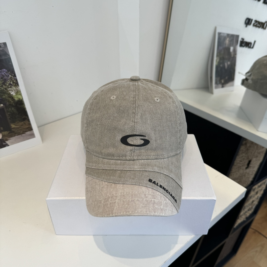 NO:948834,BALENCIAGA's new logo baseball cap, cool colors, different styles for men and women, the first batch will be shipped first!  A must-buy for Paris fans!  hat straw hat bucket hat baseball cap, hat, balenciaga, balenciaga, espadrilles, hats19860909BALENCIAGA巴黎世家新款logo棒球帽,很酷的色系,男女佩戴都有不同style,第一批抢先出货！巴黎粉必入款！帽子草帽渔夫帽棒球帽,帽子,balenciaga,balenciaga,espadrilles,hats,hat