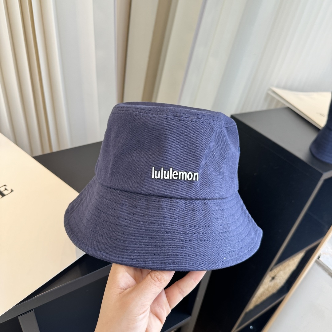 LULULEMON渔夫帽 爱健身的集美们一定听过的lulu~ 非常适合多巴胺的你 颜色齐全赶快入手。