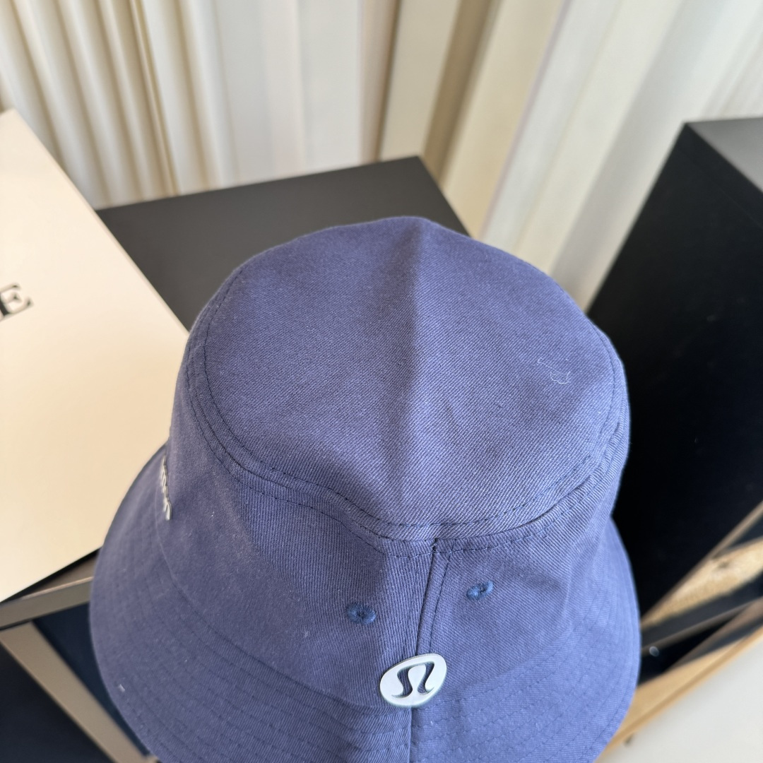 LULULEMON渔夫帽 爱健身的集美们一定听过的lulu~ 非常适合多巴胺的你 颜色齐全赶快入手。