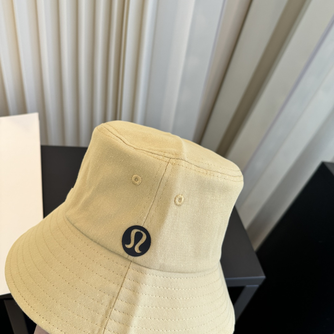 LULULEMON渔夫帽 爱健身的集美们一定听过的lulu~ 非常适合多巴胺的你 颜色齐全赶快入手。