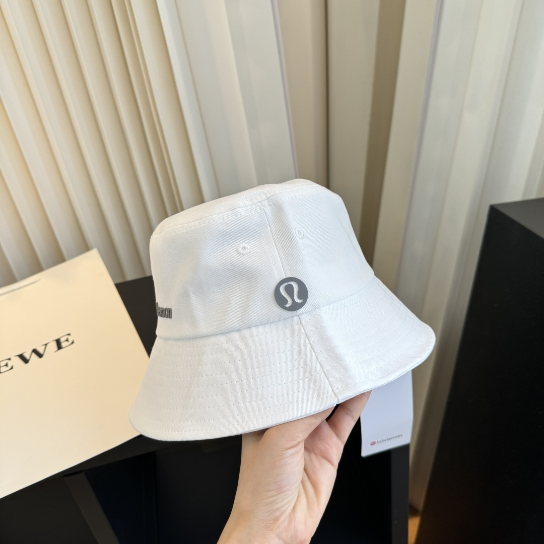 LULULEMON渔夫帽 爱健身的集美们一定听过的lulu~ 非常适合多巴胺的你 颜色齐全赶快入手。
