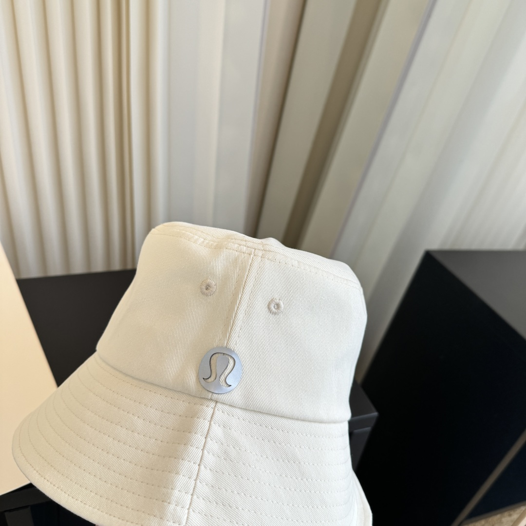 LULULEMON渔夫帽 爱健身的集美们一定听过的lulu~ 非常适合多巴胺的你 颜色齐全赶快入手。