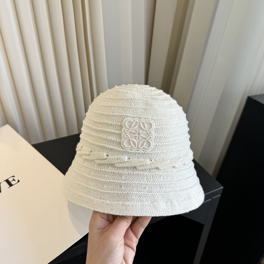 罗意威 编织渔夫帽，LOEWE新款原版原标设计，质感超好，外部线条定位标准，做工精细，简约大气低价走量！
