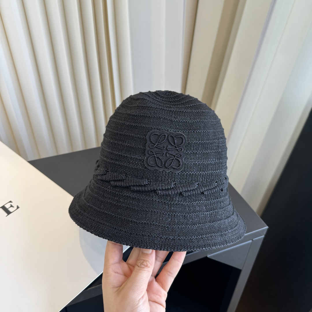 罗意威 编织渔夫帽，LOEWE新款原版原标设计，质感超好，外部线条定位标准，做工精细，简约大气低价走量！
