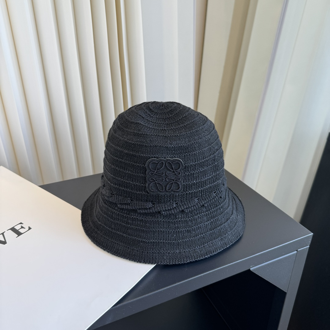 罗意威 编织渔夫帽，LOEWE新款原版原标设计，质感超好，外部线条定位标准，做工精细，简约大气低价走量！