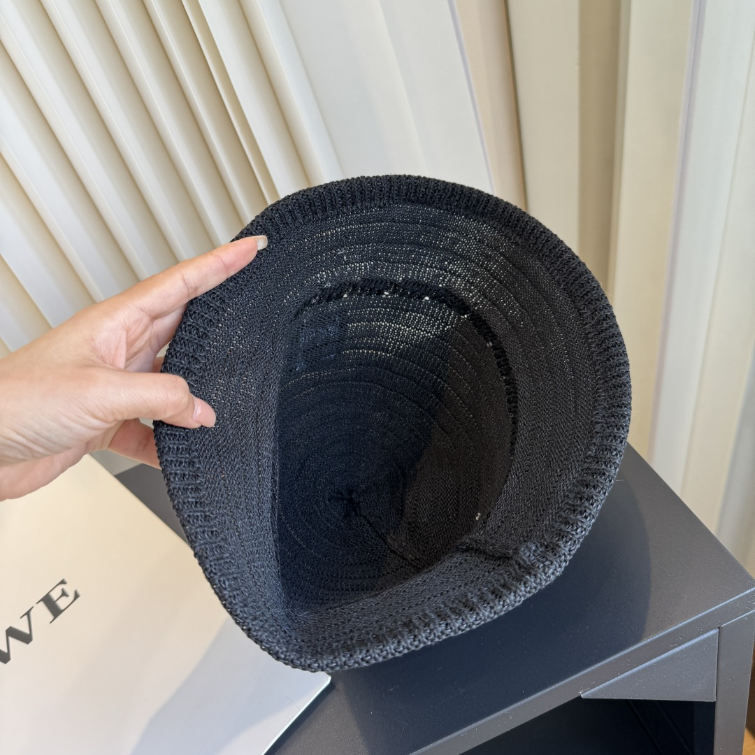 罗意威 编织渔夫帽，LOEWE新款原版原标设计，质感超好，外部线条定位标准，做工精细，简约大气低价走量！