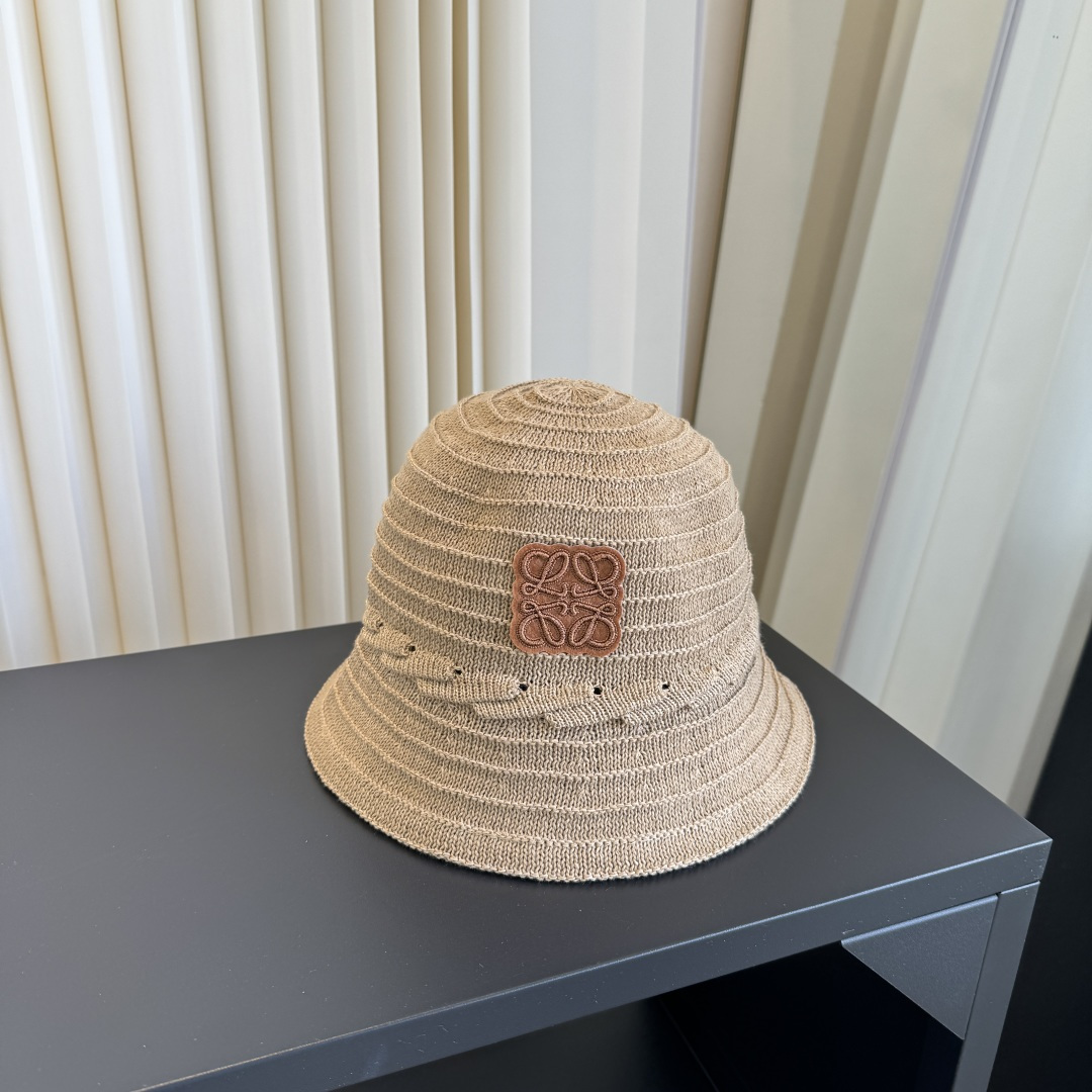 罗意威 编织渔夫帽，LOEWE新款原版原标设计，质感超好，外部线条定位标准，做工精细，简约大气低价走量！