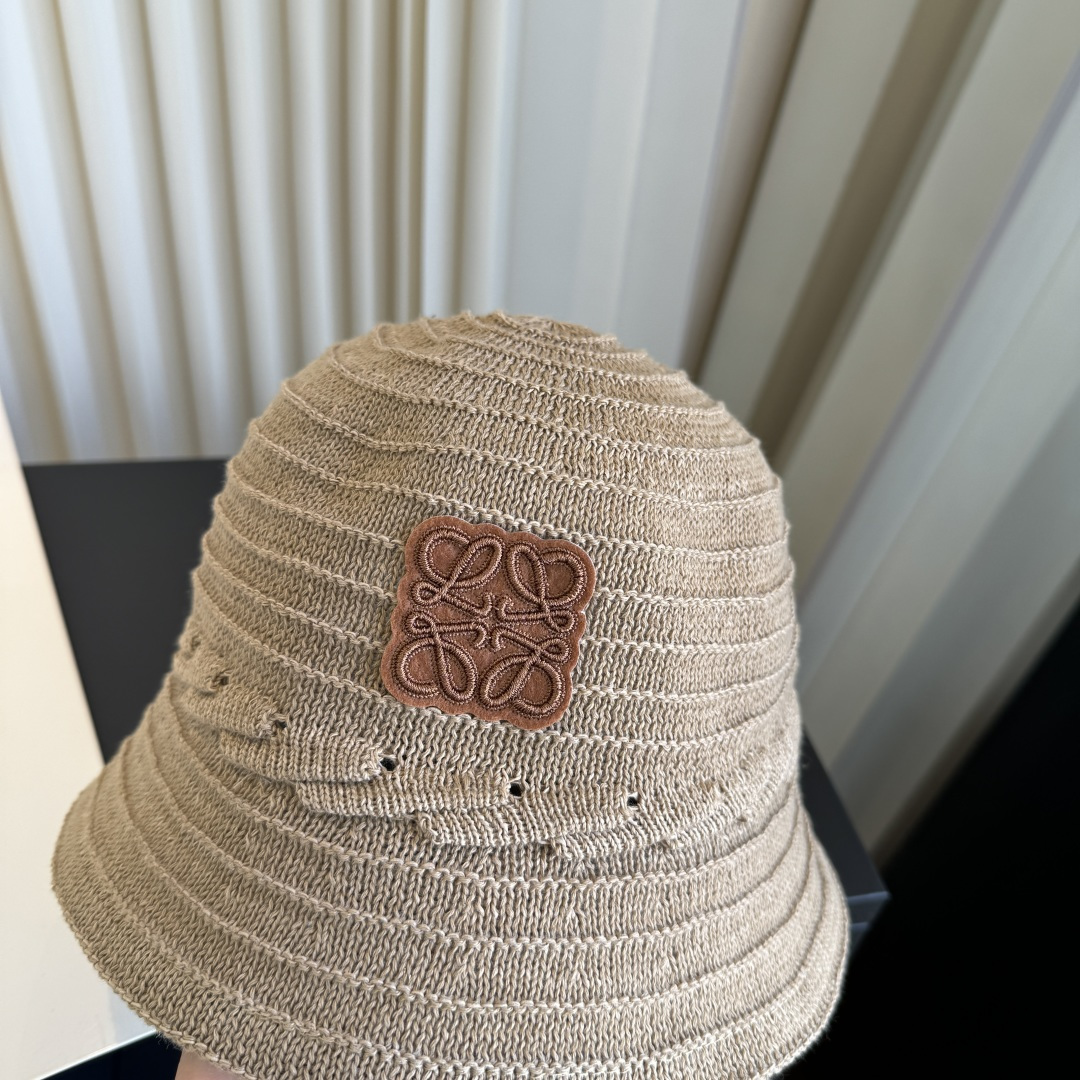 罗意威 编织渔夫帽，LOEWE新款原版原标设计，质感超好，外部线条定位标准，做工精细，简约大气低价走量！