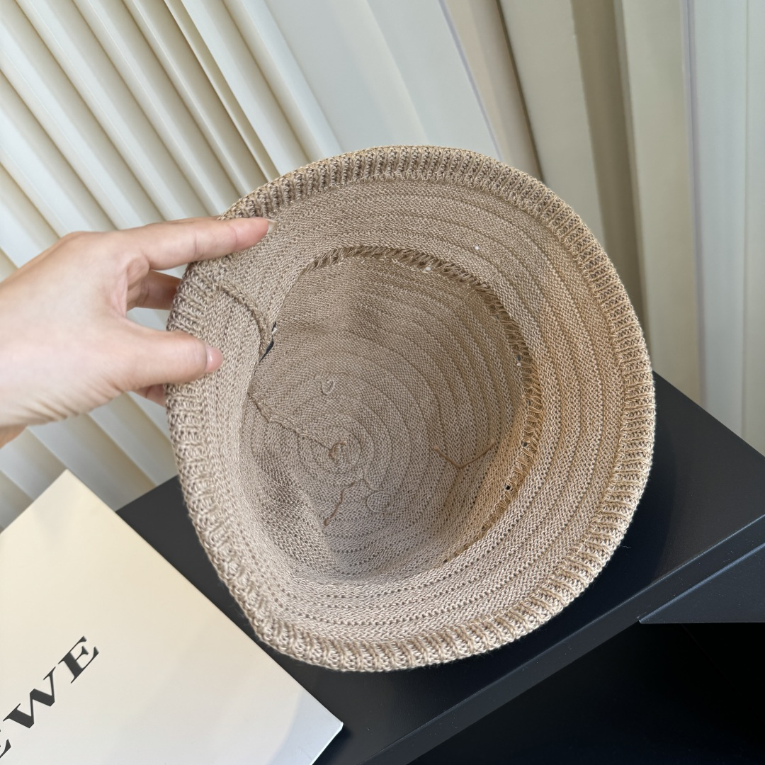 罗意威 编织渔夫帽，LOEWE新款原版原标设计，质感超好，外部线条定位标准，做工精细，简约大气低价走量！
