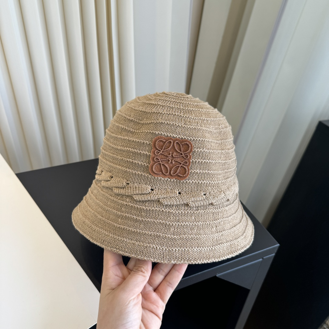 罗意威 编织渔夫帽，LOEWE新款原版原标设计，质感超好，外部线条定位标准，做工精细，简约大气低价走量！