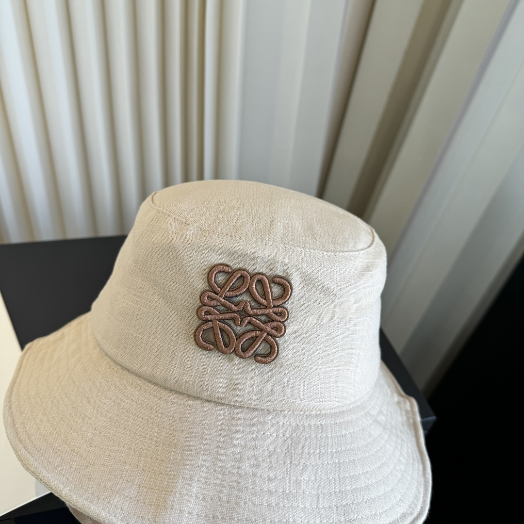 罗意威 新款渔夫帽，LOEWE新款原版原标设计，质感超好，外部线条定位标准，做工精细，简约大气低价走量！