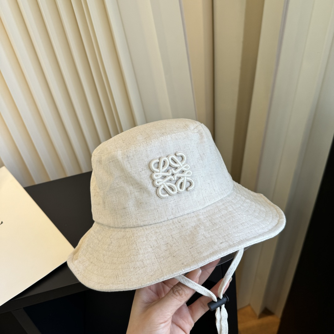 罗意威 新款渔夫帽，LOEWE新款原版原标设计，质感超好，外部线条定位标准，做工精细，简约大气低价走量！