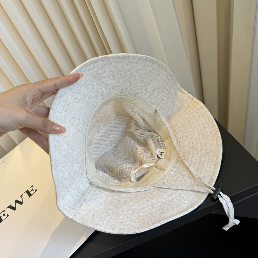罗意威 新款渔夫帽，LOEWE新款原版原标设计，质感超好，外部线条定位标准，做工精细，简约大气低价走量！