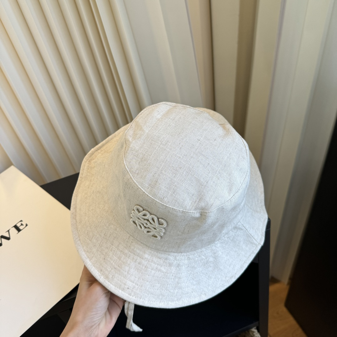 罗意威 新款渔夫帽，LOEWE新款原版原标设计，质感超好，外部线条定位标准，做工精细，简约大气低价走量！