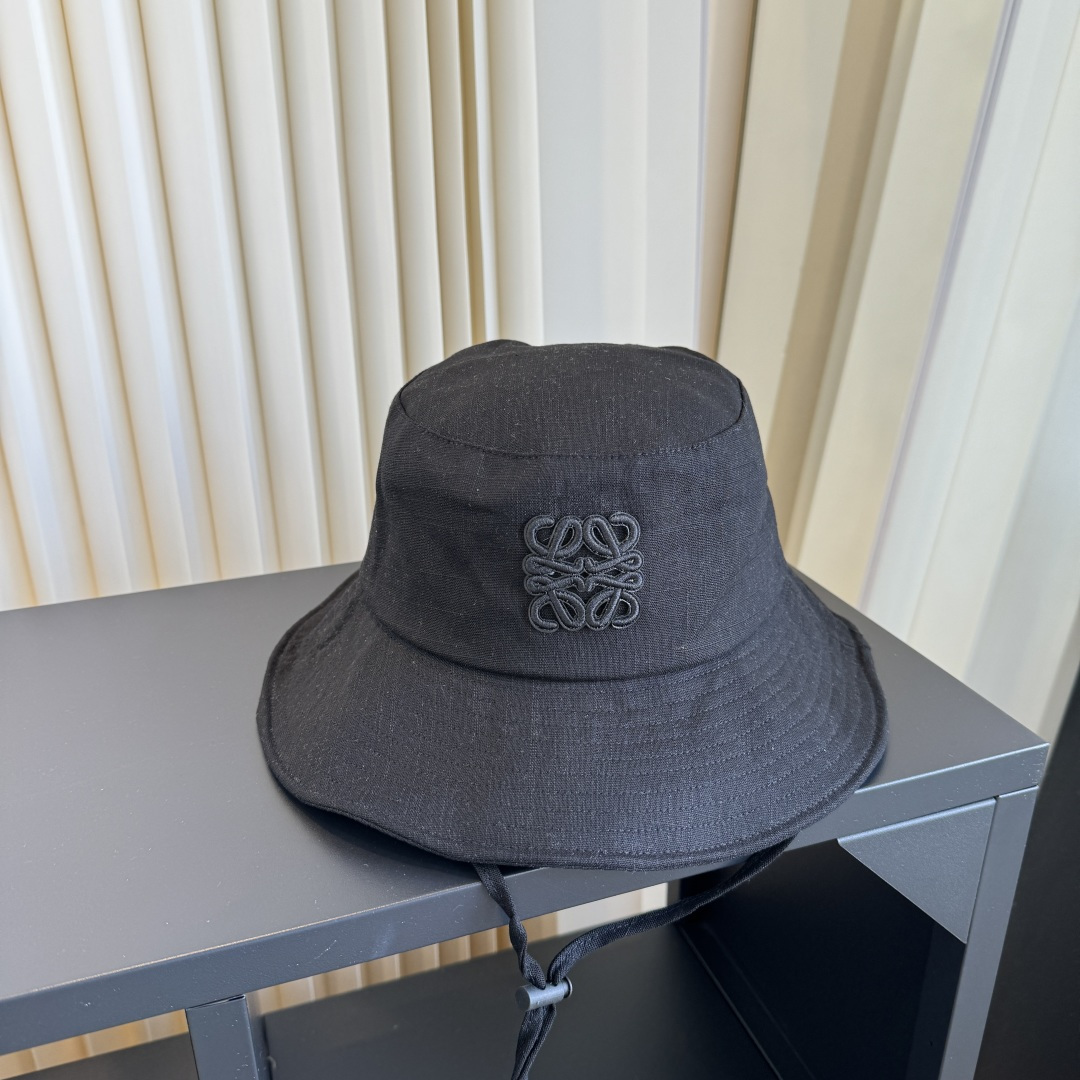 NO:897001,Loewe's new fisherman hat, LOEWE's new original original design, super good texture, standard external line positioning, fine workmanship, simple and elegant, low price and high volume!  hat, straw hat, bucket hat, baseball cap, hat, loewe, loewe, espadrilles, hats19860909罗意威 新款渔夫帽,LOEWE新款原版原标设计,质感超好,外部线条定位标准,做工精细,简约大气低价走量！帽子草帽渔夫帽棒球帽,帽子,loewe,loewe,espadrilles,hats,hat