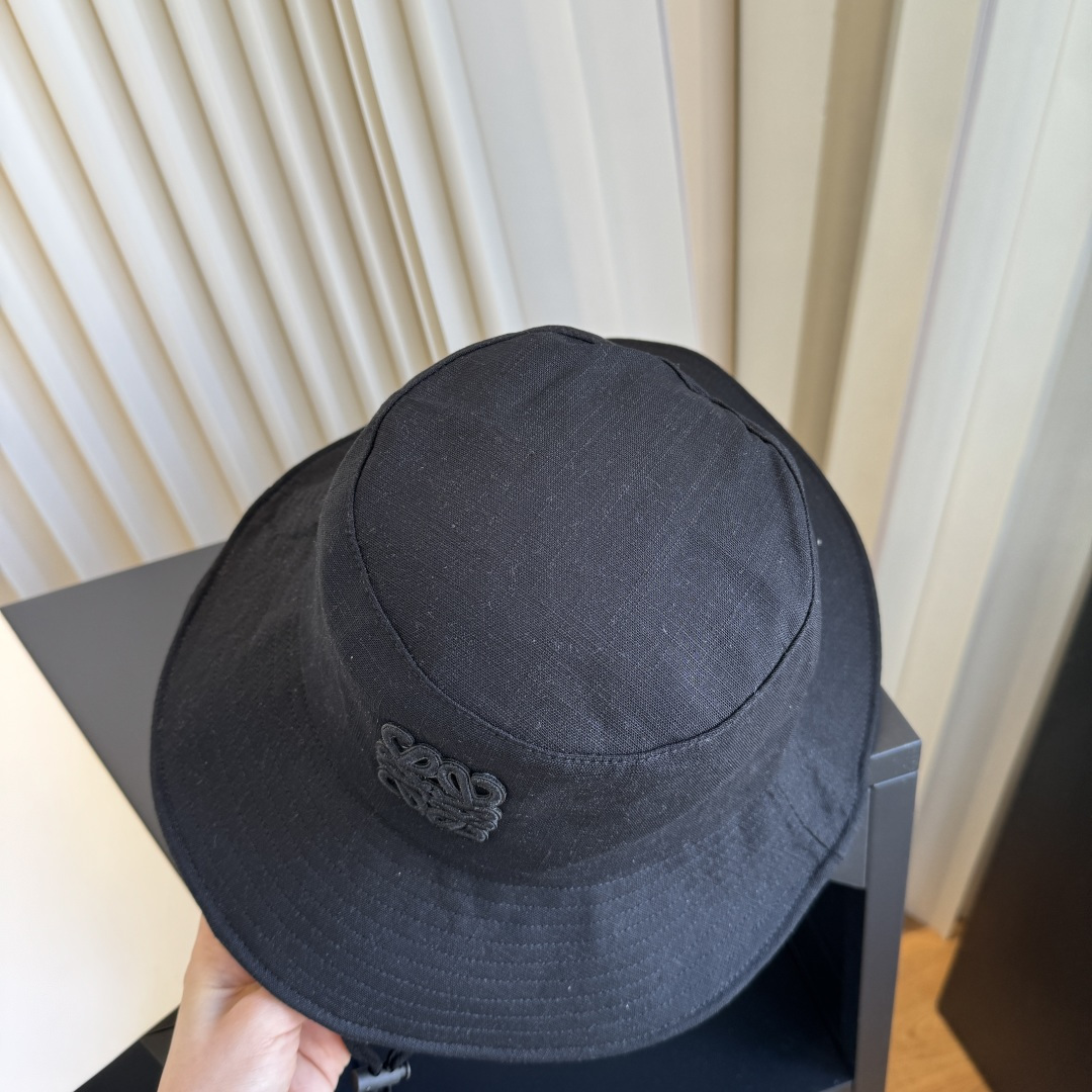 罗意威 新款渔夫帽，LOEWE新款原版原标设计，质感超好，外部线条定位标准，做工精细，简约大气低价走量！