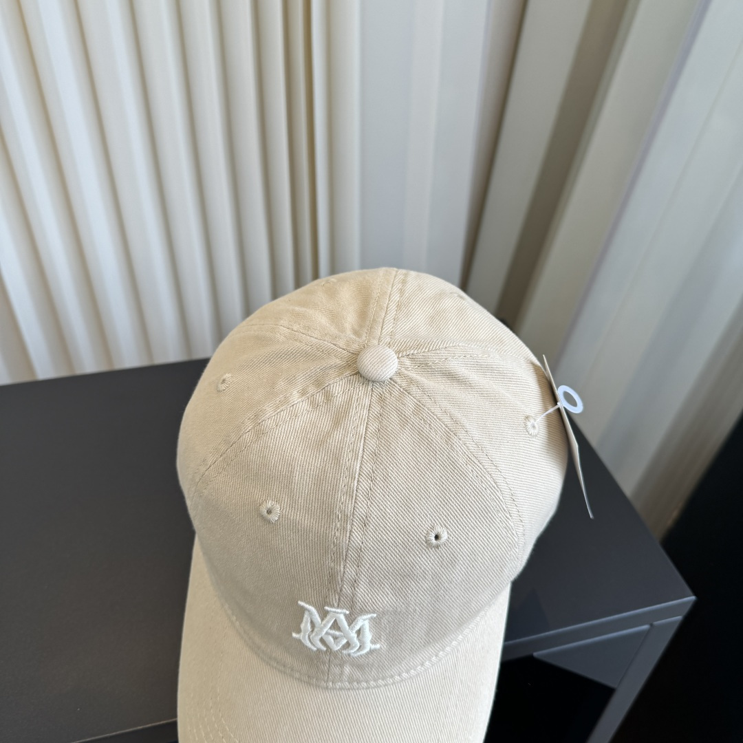 潮牌新款原版原标设计，质感超好，外部线条定位标准，做工精细，简约大气低价走量！