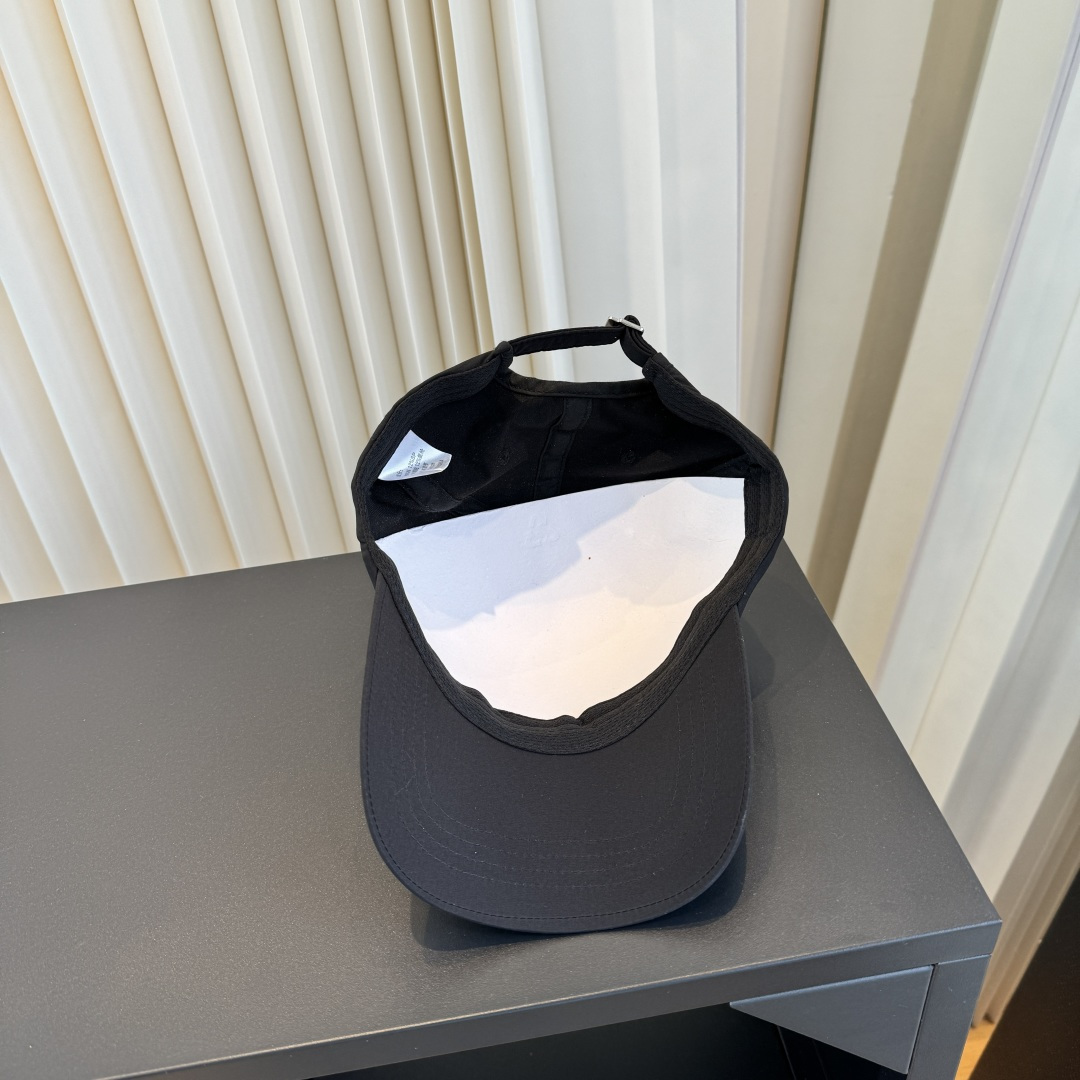 保罗🧢官网新品，棒球帽 原单品质火爆来袭 🔥🎩 工艺非常精美 高档大气上档次！低调奢华，方便携带！跑量！