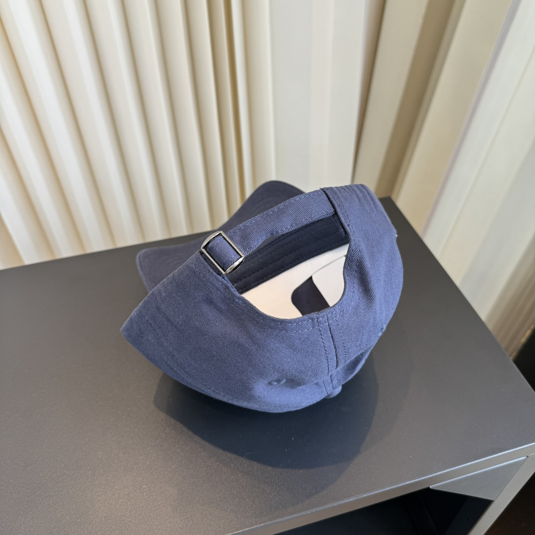 保罗🧢官网新品，棒球帽 原单品质火爆来袭 🔥🎩 工艺非常精美 高档大气上档次！低调奢华，方便携带！跑量！