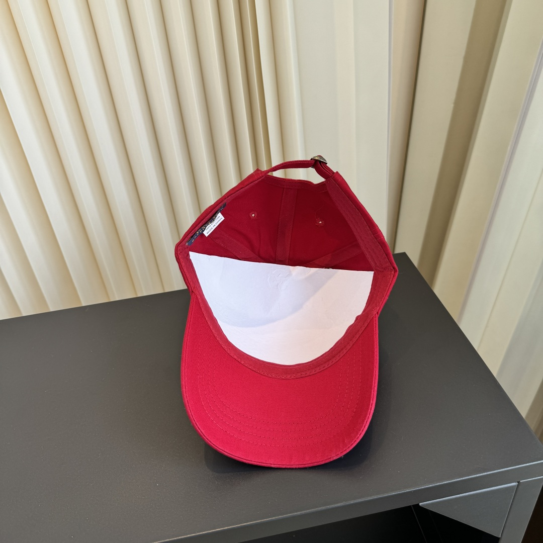 保罗🧢官网新品，棒球帽 原单品质火爆来袭 🔥🎩 工艺非常精美 高档大气上档次！低调奢华，方便携带！跑量！