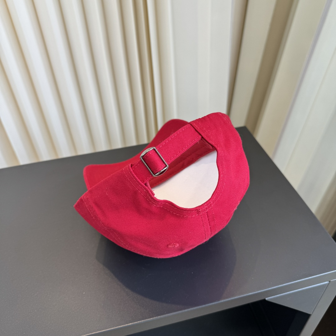 保罗🧢官网新品，棒球帽 原单品质火爆来袭 🔥🎩 工艺非常精美 高档大气上档次！低调奢华，方便携带！跑量！