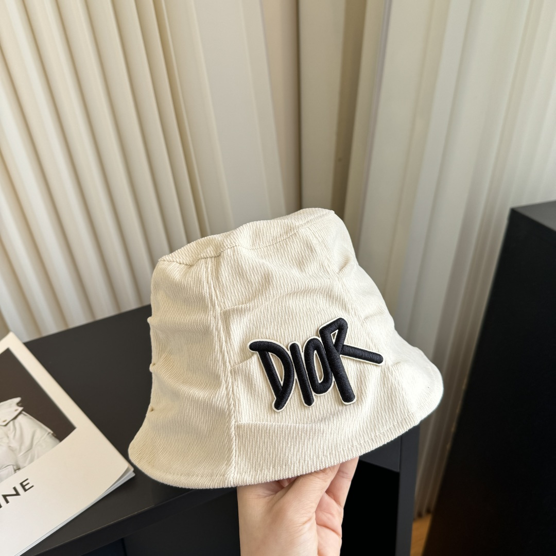 【DIOR迪奥】新款走量简约渔夫帽，新款出货，大牌款超好搭配，赶紧入手！