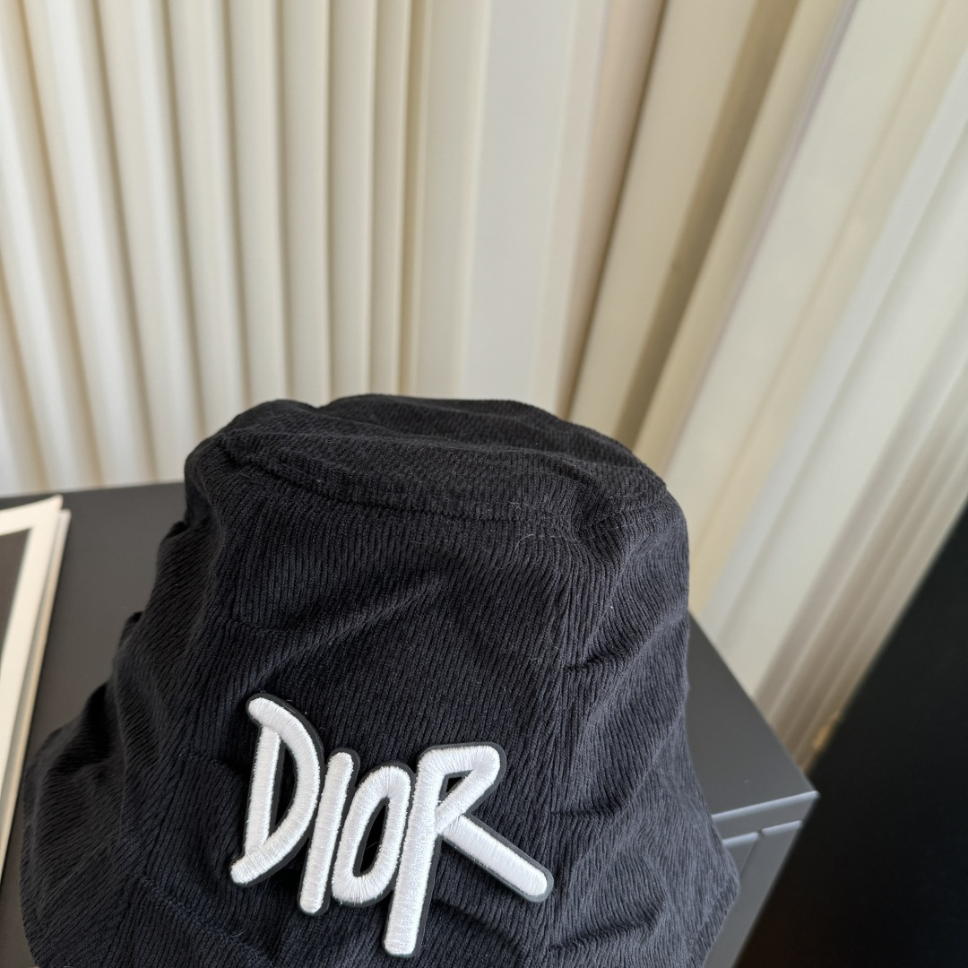 【DIOR迪奥】新款走量简约渔夫帽，新款出货，大牌款超好搭配，赶紧入手！