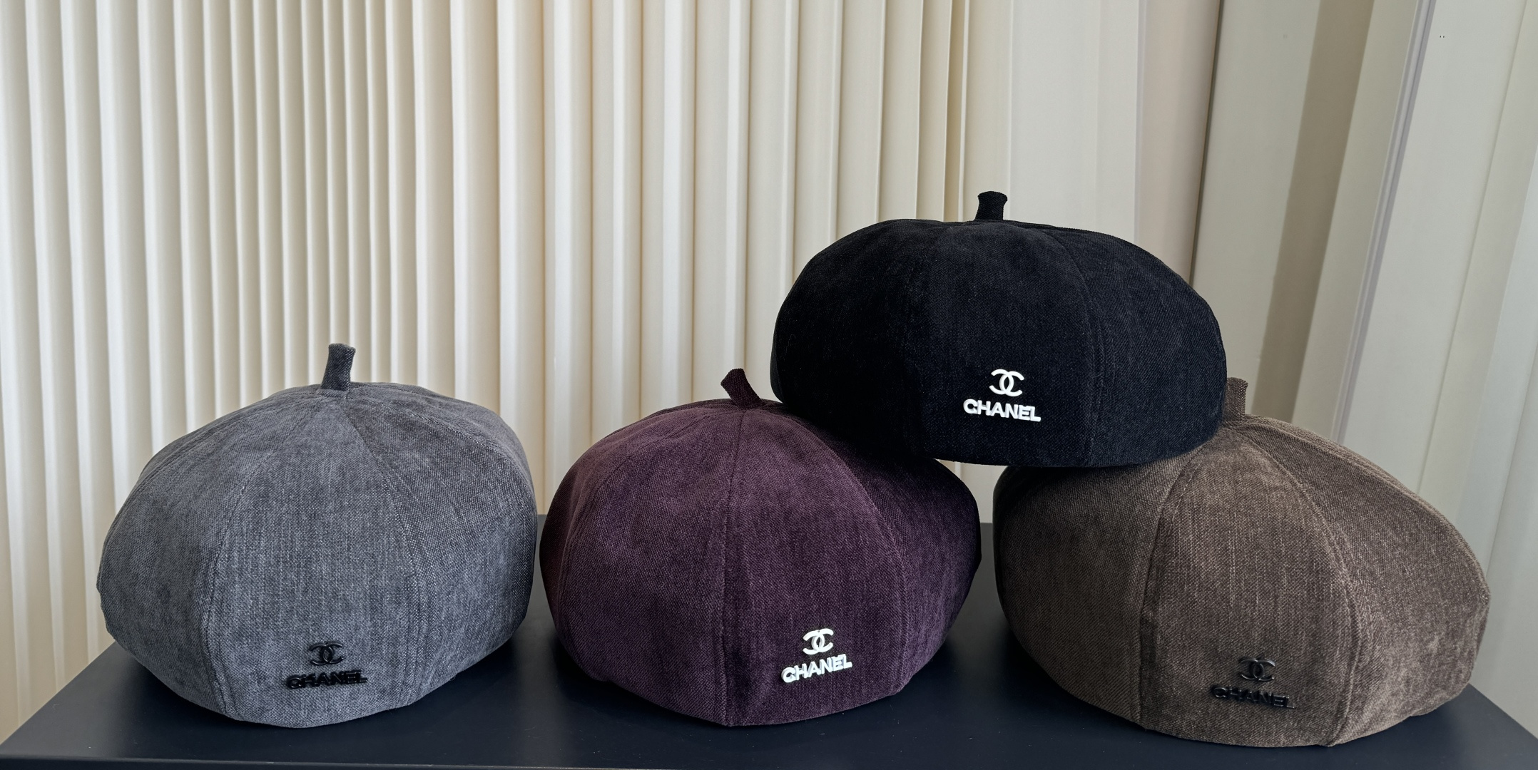 
CHANEL Tweed Newsboy Cap
