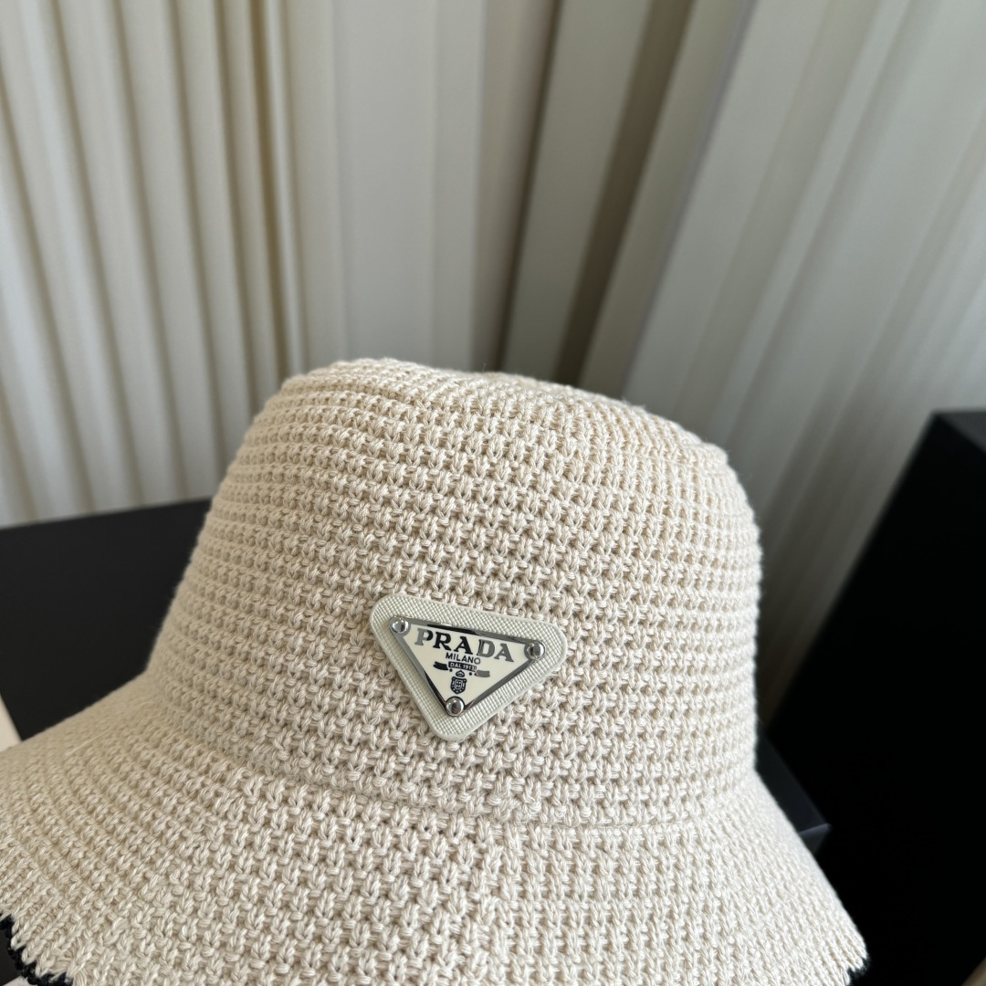 普拉达 PRADA 新品编织渔夫帽 代购版本！时尚潮流，高端做工！非一般的品质，细节看实拍哦