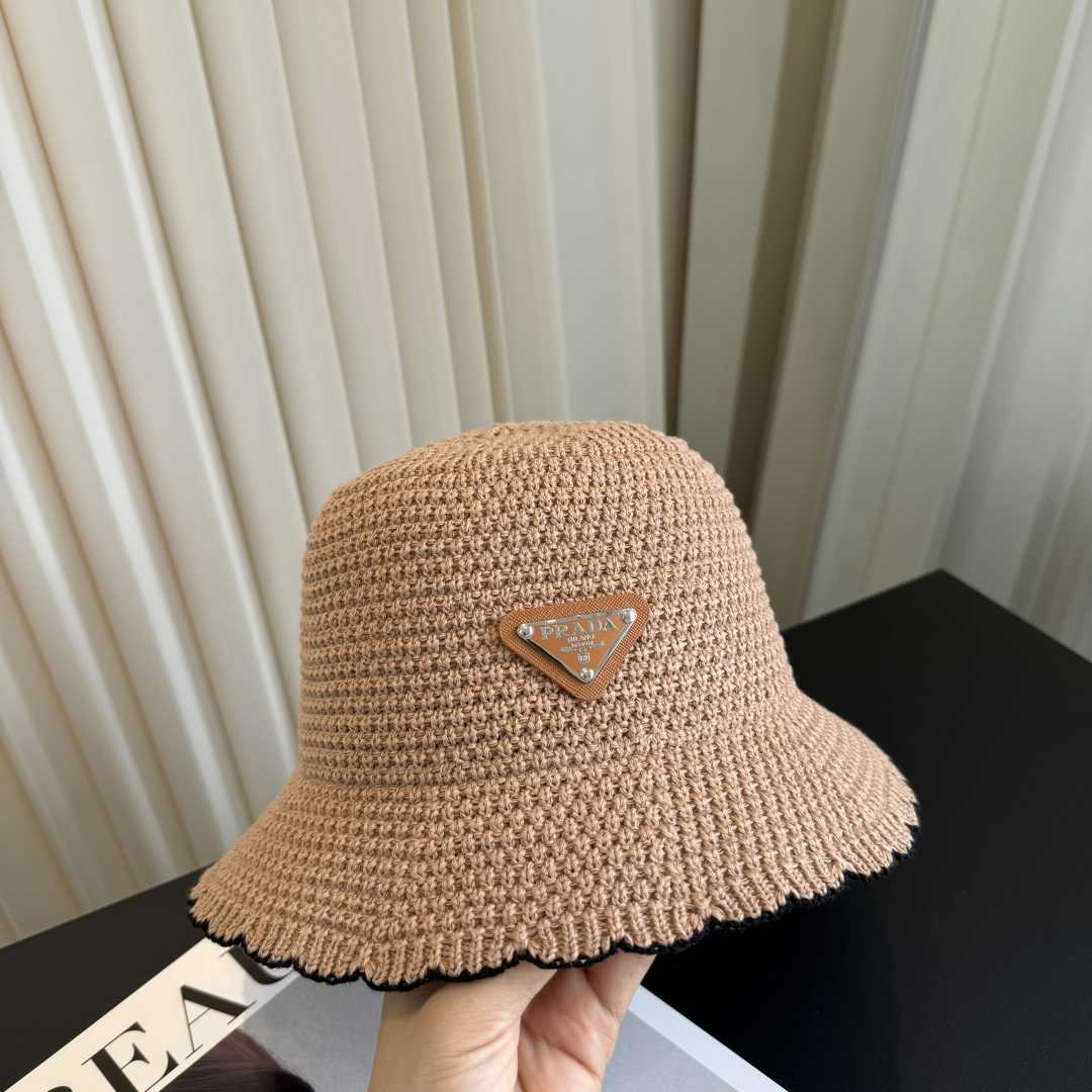 普拉达 PRADA 新品编织渔夫帽 代购版本！时尚潮流，高端做工！非一般的品质，细节看实拍哦