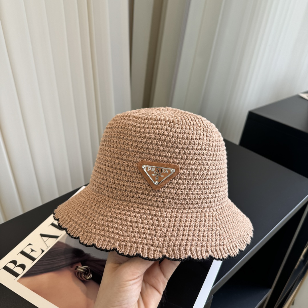 普拉达 PRADA 新品编织渔夫帽 代购版本！时尚潮流，高端做工！非一般的品质，细节看实拍哦