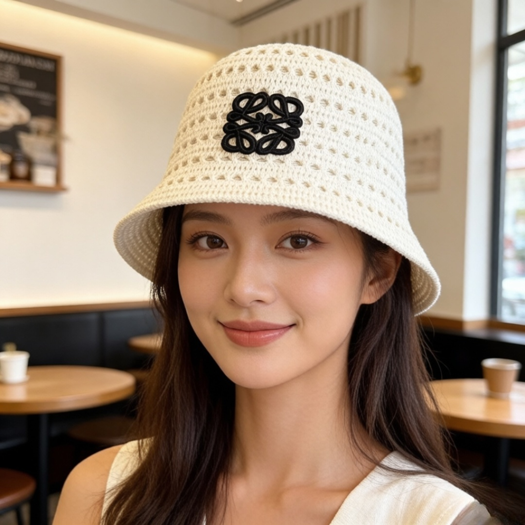 罗意威 LOEWE新款编织渔夫帽，质感超好，外部线条定位标准，做工精细，简约大气低价走量！