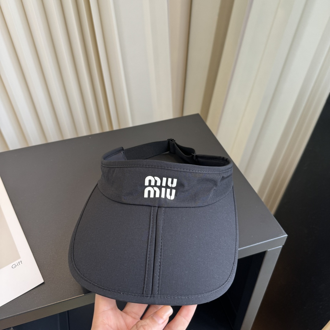 谬谬miumiu 春夏新款空顶帽，原版做工细致质量超赞！