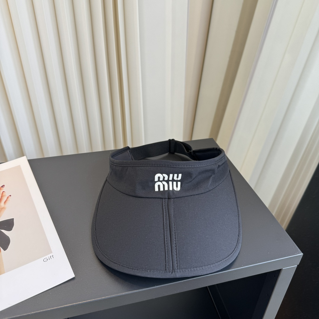 谬谬miumiu 春夏新款空顶帽，原版做工细致质量超赞！