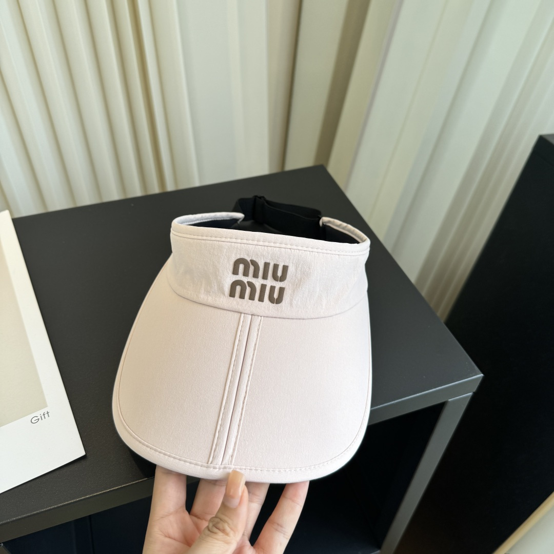 谬谬miumiu 春夏新款空顶帽，原版做工细致质量超赞！