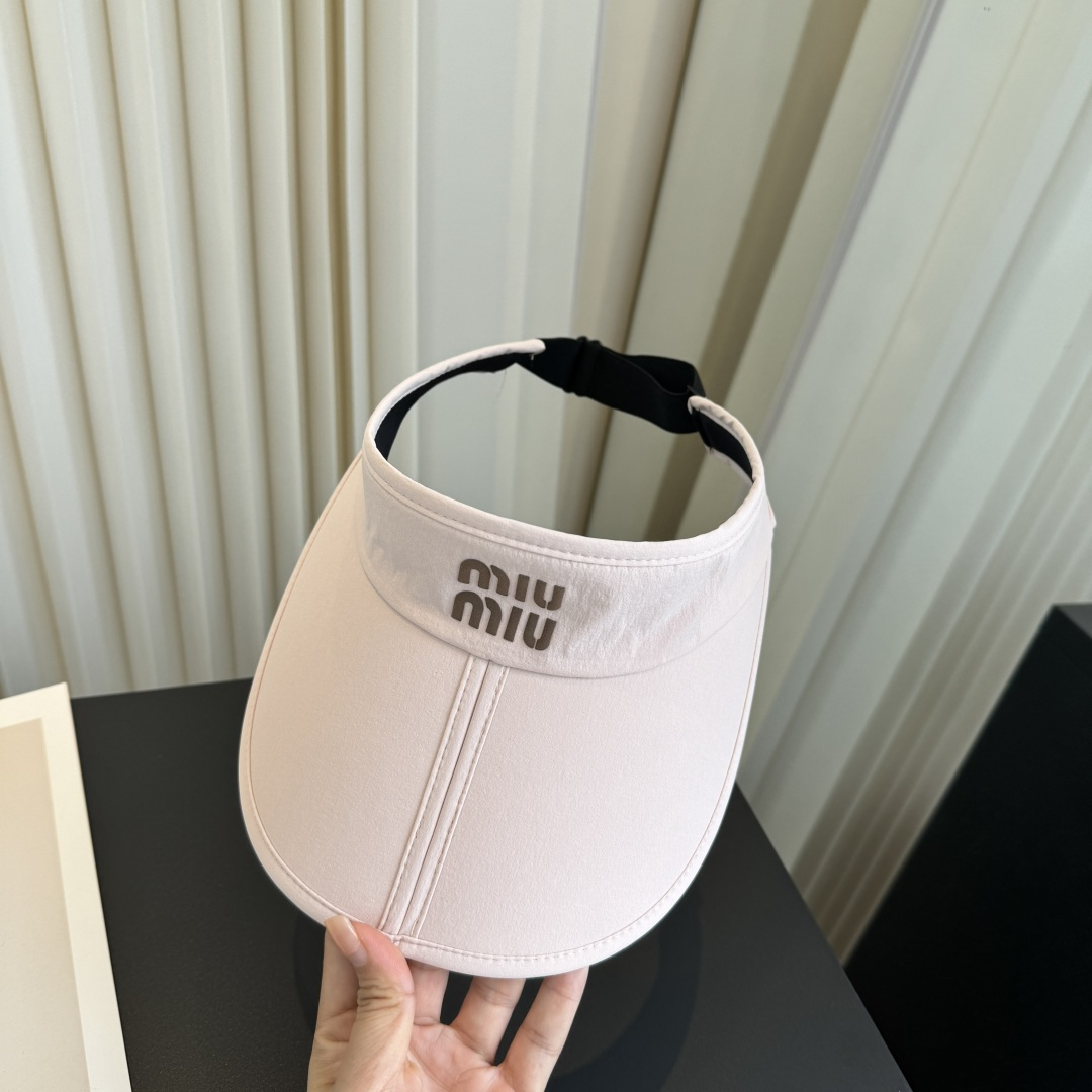 谬谬miumiu 春夏新款空顶帽，原版做工细致质量超赞！