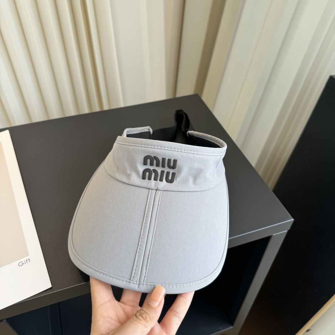 谬谬miumiu 春夏新款空顶帽，原版做工细致质量超赞！