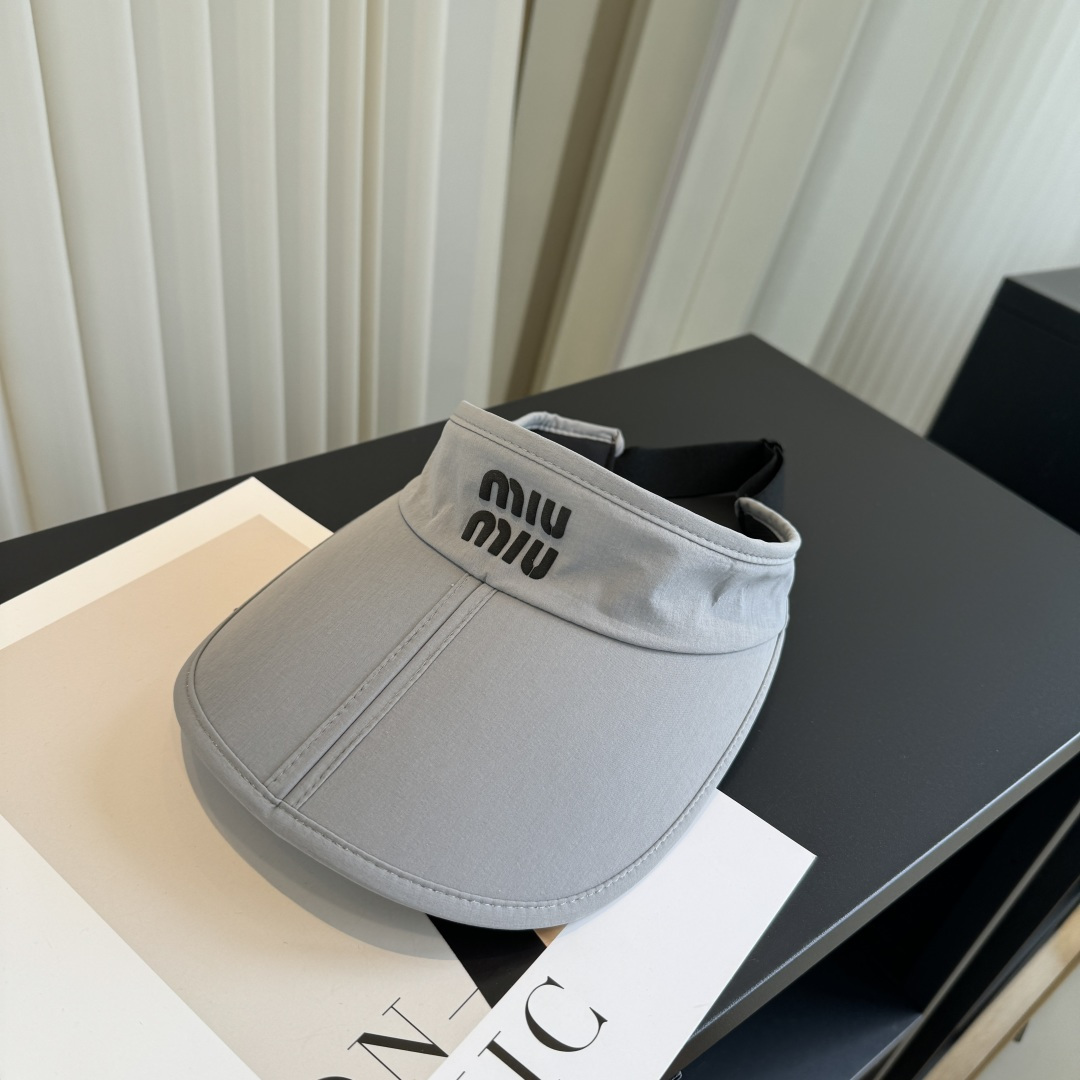 谬谬miumiu 春夏新款空顶帽，原版做工细致质量超赞！