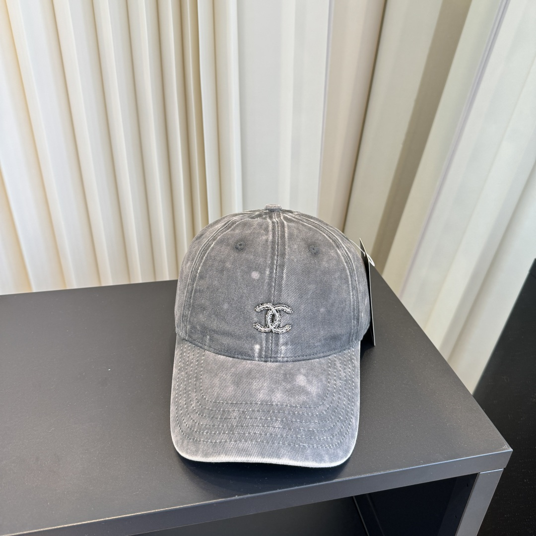NO:949557,Chanel CHANEL new baseball cap, Xiaoxiang classic and simple, fashionable and casual design, running volume new hat, straw hat, fisherman hat, baseball cap, hat, chanel, chanel, espadrilles, hats19860909香奈儿CHANEL 新品棒球帽,小香经典简约,时尚休闲设计 跑量新品帽子草帽渔夫帽棒球帽,帽子,chanel,chanel,espadrilles,hats,hat