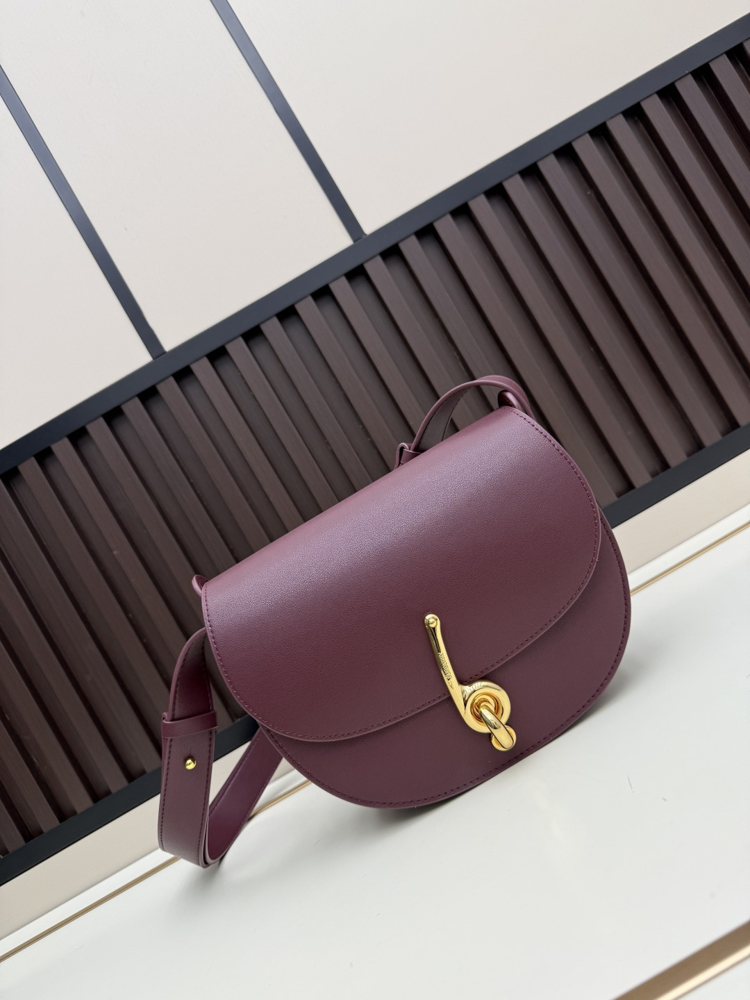 批530¥ 配礼盒🎁,26年新款BURBERRY女士斜跨或单肩包,牛皮材料,1H8936尺寸:24 X20.5 X8 C M