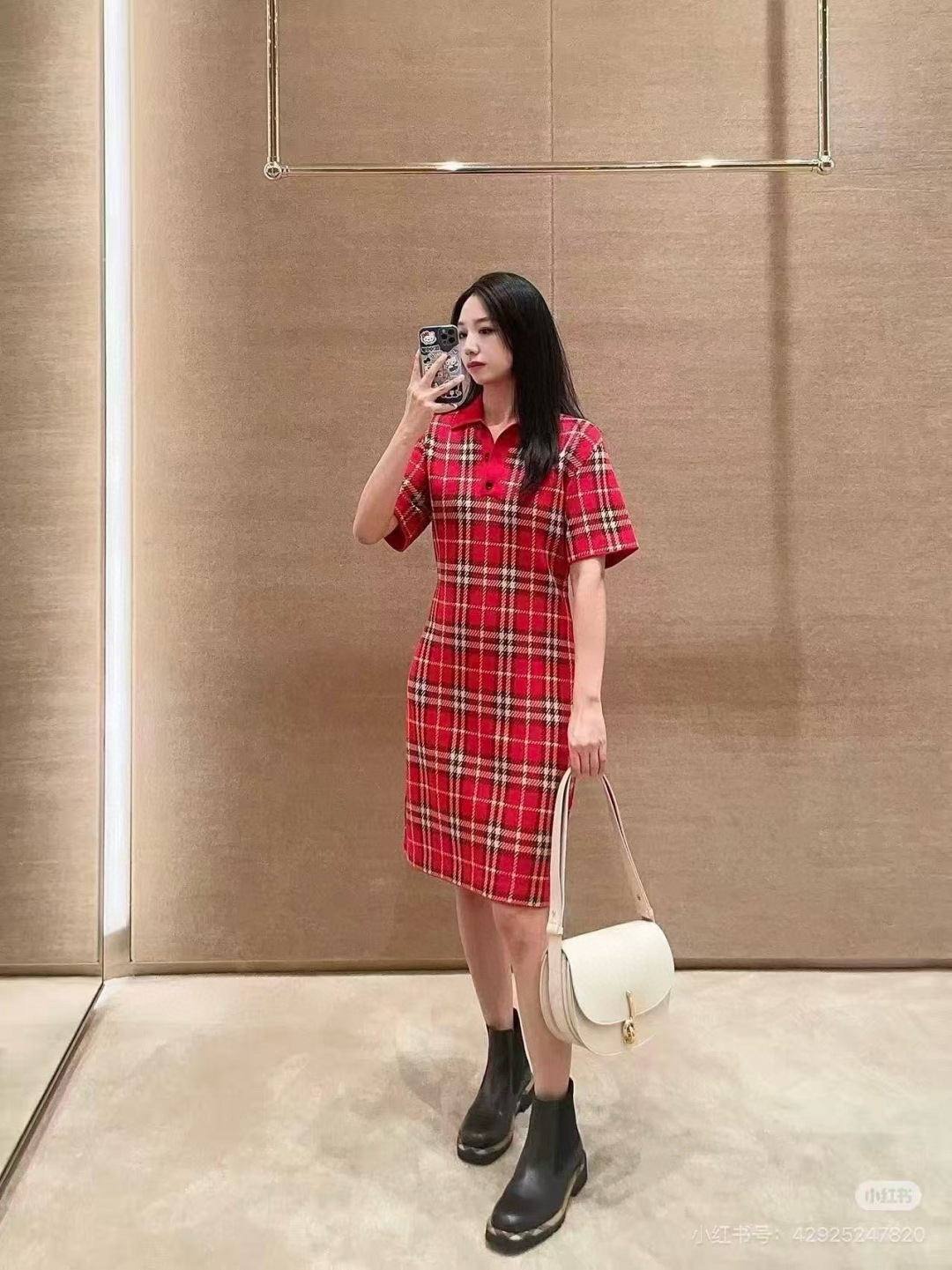 批380&yen; 配礼盒🎁，26年新款BURBERRY女士斜跨或单肩包，牛皮材料，1H8936尺寸：24 X20.5 X8 C M