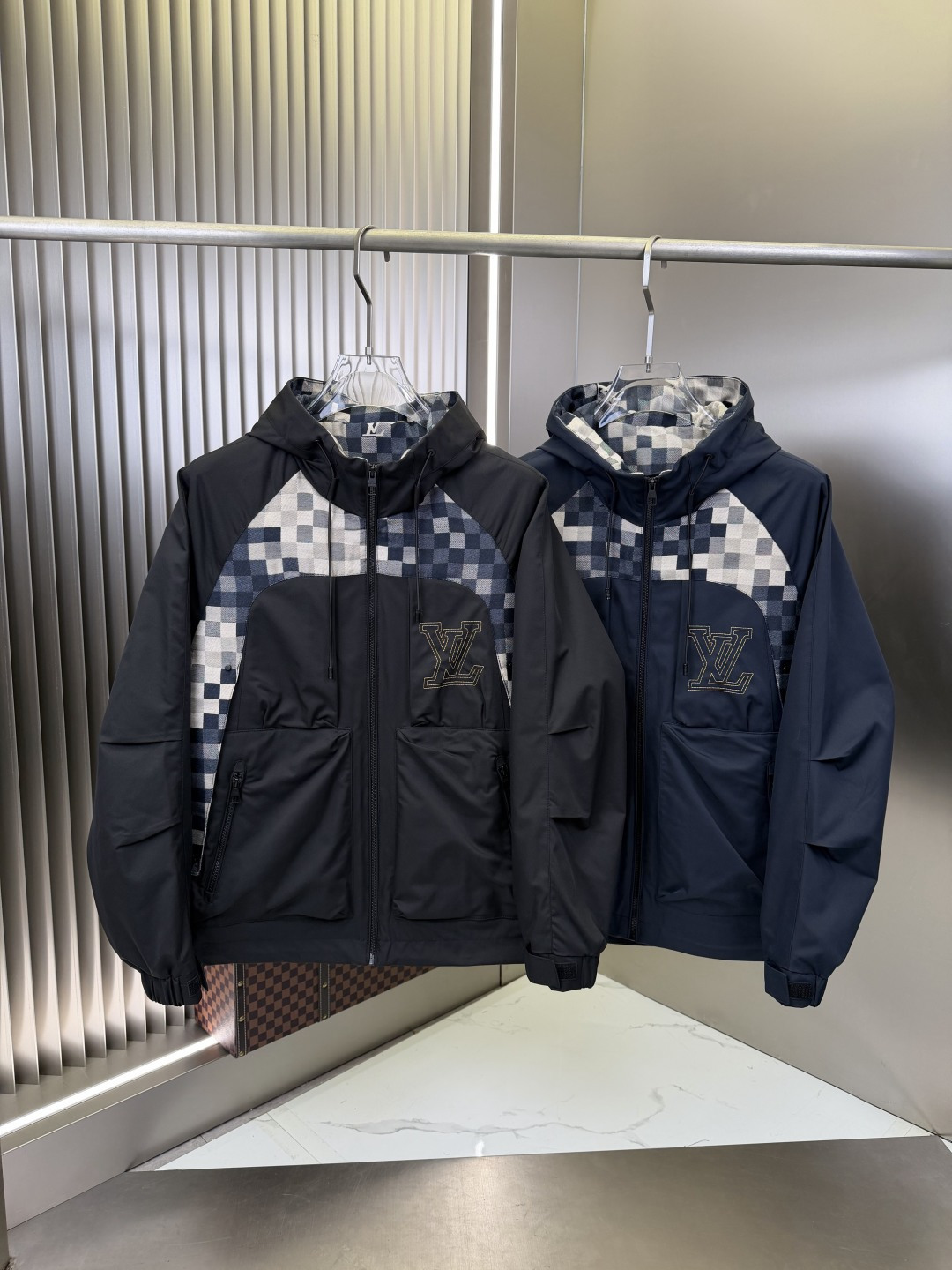 Moncler 2026春夏新款 1:1订制五金配件全进口 定制 欢迎 对比 超柔软 重工 面料做工杠杠的 版型完美 注意 面料超舒服 独家款 非市场货 尺码：M一XXXL