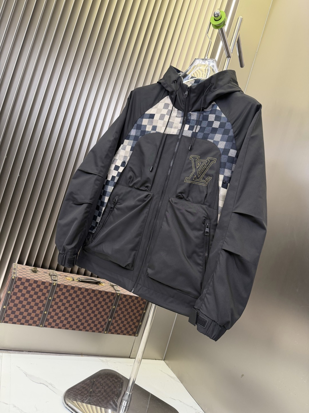Moncler 2026春夏新款 1:1订制五金配件全进口 定制 欢迎 对比 超柔软 重工 面料做工杠杠的 版型完美 注意 面料超舒服 独家款 非市场货 尺码：M一XXXL