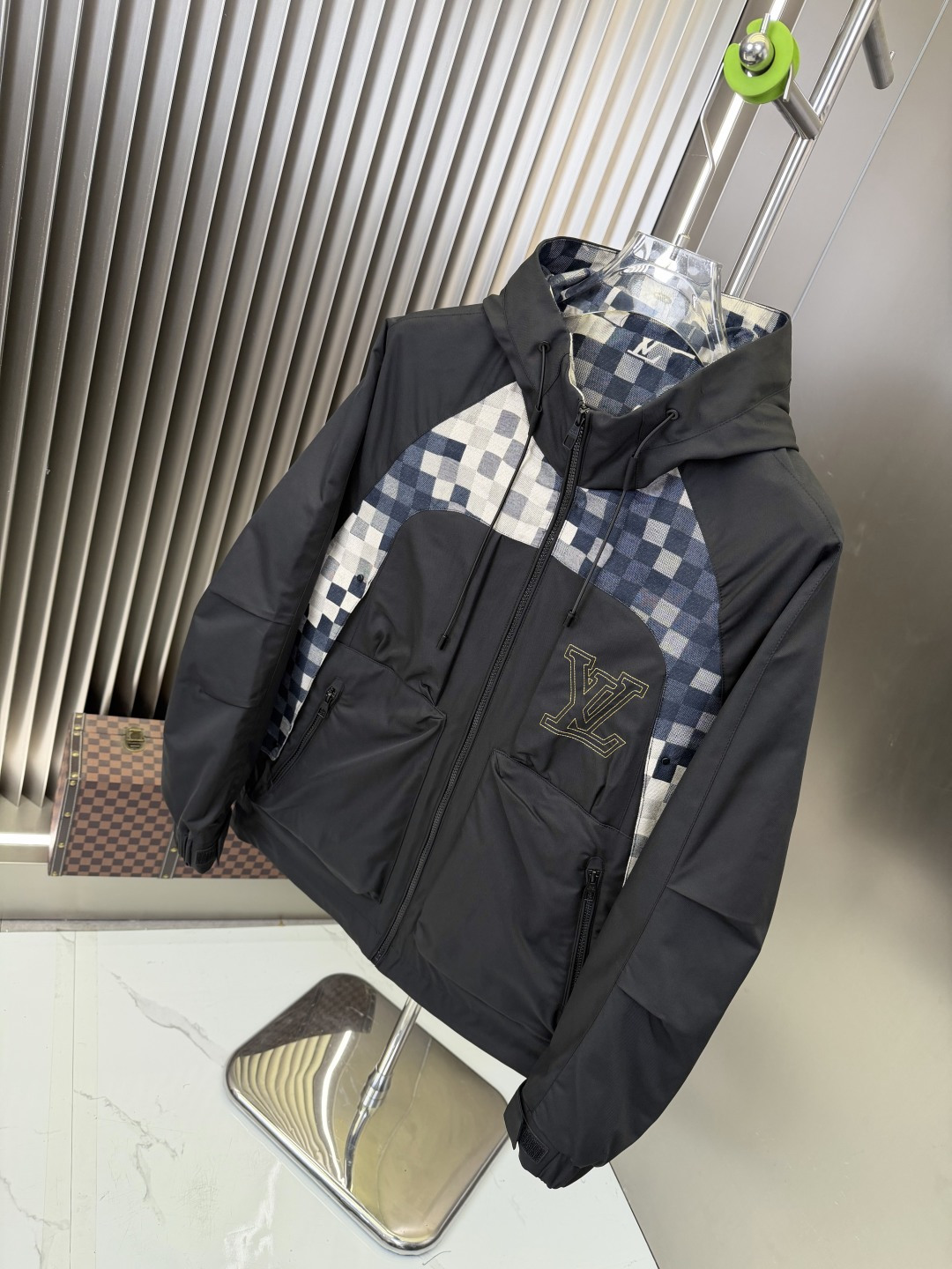 Moncler 2026春夏新款 1:1订制五金配件全进口 定制 欢迎 对比 超柔软 重工 面料做工杠杠的 版型完美 注意 面料超舒服 独家款 非市场货 尺码：M一XXXL