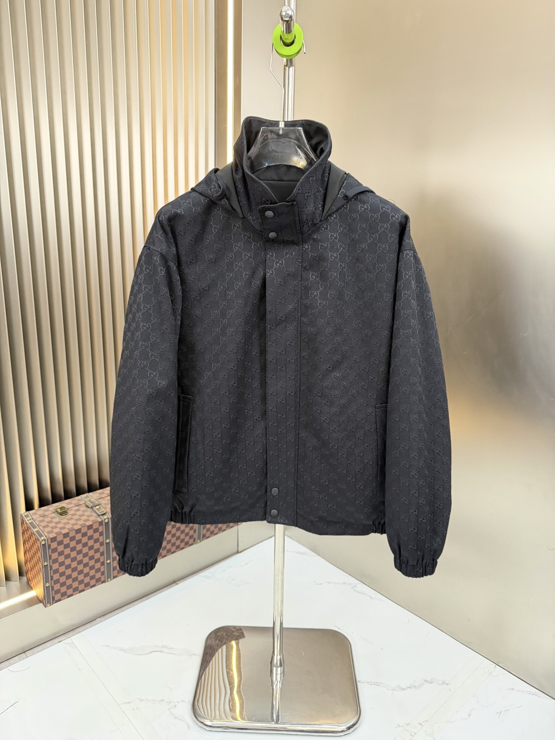 NO:757891,2026 spring and summer new jacket. Original 1:1 customized hardware accessories. All imported and original customization. Welcome to compare at the counter. Super soft, super heavy fabric, perfect workmanship. Pay attention to the fabric and super comfortable. Exclusive model. Non-market goods. Same size for men and women, M to XXXL,, jackets & coats,198609092026春夏新款夹克 原版1:1订制五金配件全进口原版定制 欢迎专柜对比 超柔软 超级重面料做工杠杠的版型完美 注意面料超舒服 独家款 非市场货 男女同款尺码M一XXXL,,jackets & coats,,Men's clothing