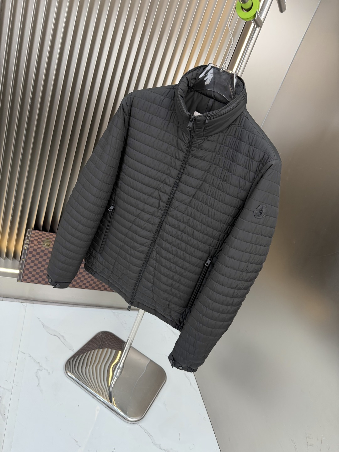 Пуховик Moncler