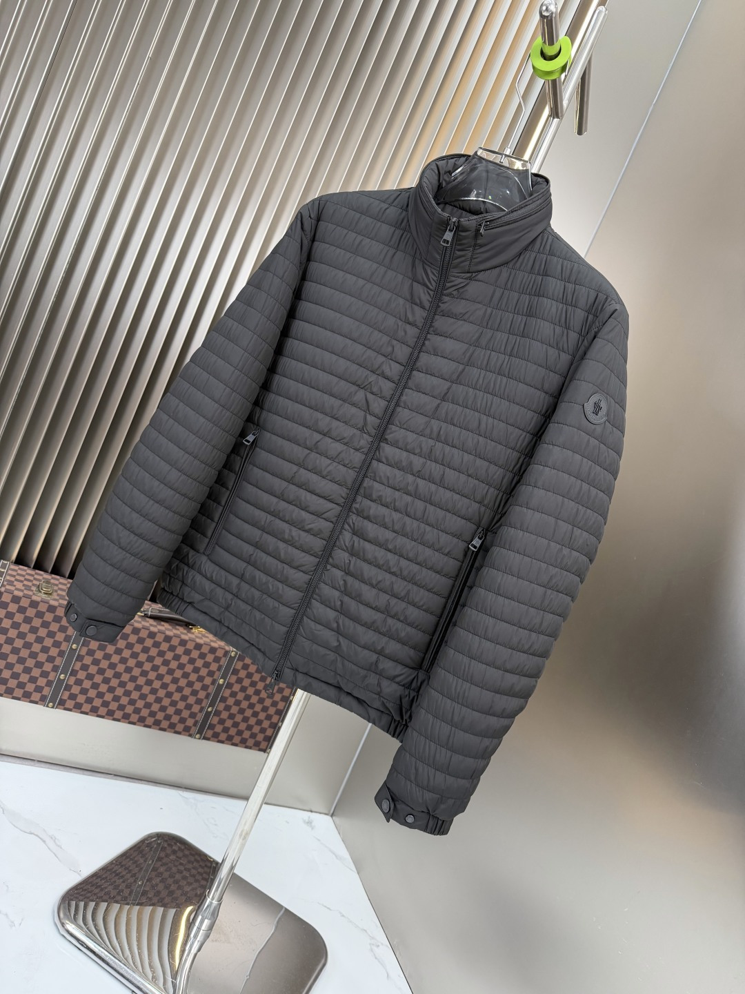 Пуховик Moncler