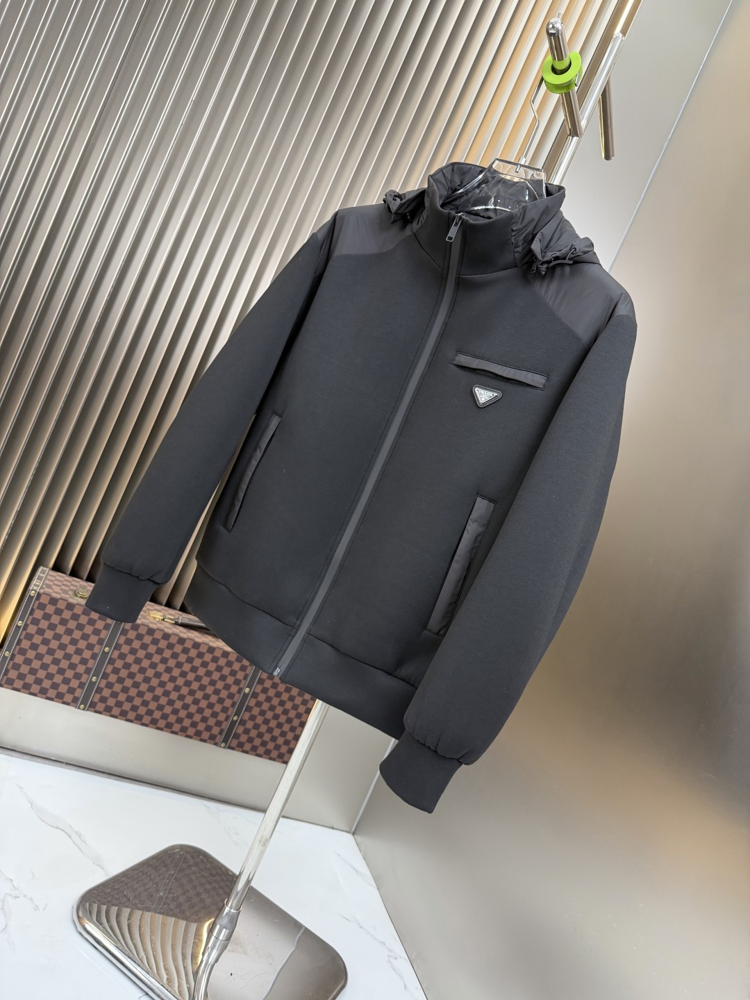 Пуховик Prada