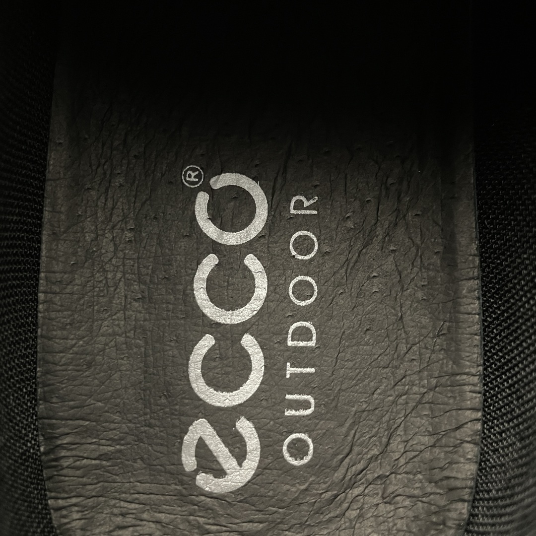 图片[8]-ECCO 爱步 纯色拼接皮鞋 415228 精选全优质牛皮 柔软亲肤，打造轻盈漫步感 小蛮腰收腰鞋型设计 上脚显瘦 质感丰富，彰显个性 华夫鞋底 直接注塑工艺连接鞋面与鞋底，一体成型PU中底，橡胶大底，舒适畅跑不易滑 复古风潮，以撞色组合，演绎经典复古之风 伴你高能出街，活力出行 尺码：38 39 40 41 42 43 44 皮鞋码-选品中心